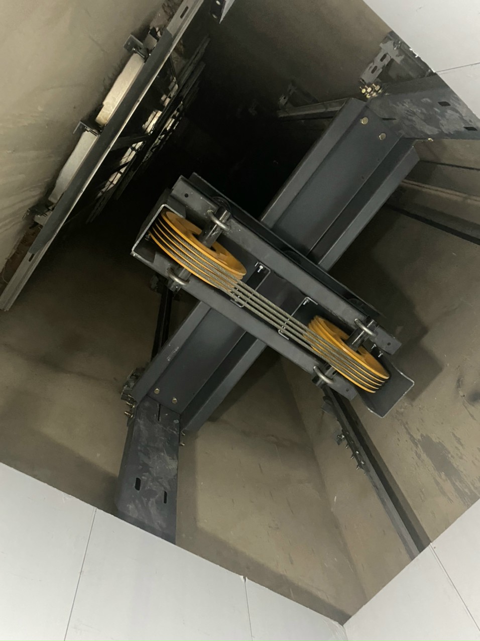 tu van lap dat  thang may cho nha cai tao tai so 42 3  duong la xuan oai tp  thu duc