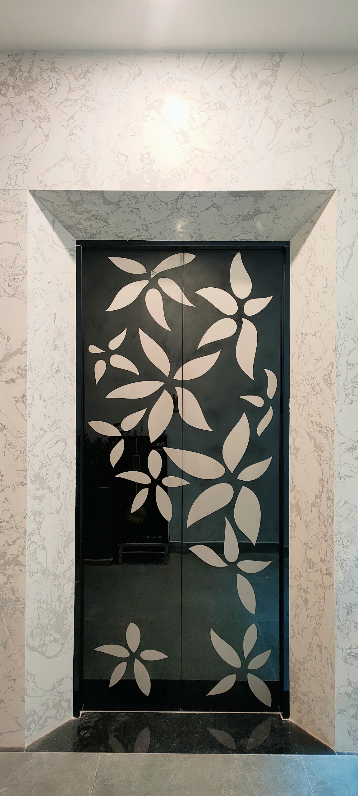 lap dat ban giao thang may 5stop cong ty tnhh thuong mai logico tai ?city land go vap