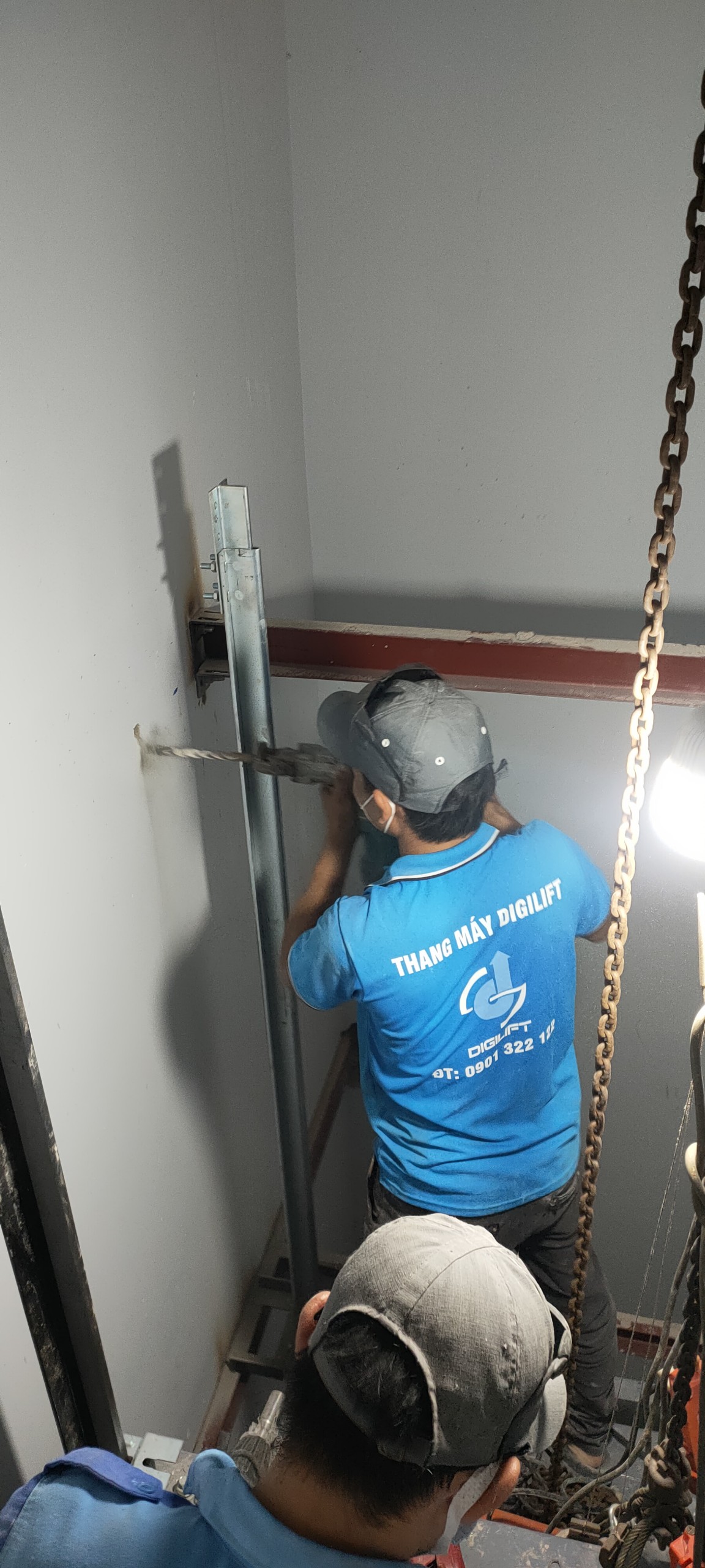 lap dat ban giao thang may  tu cai tao ho thang 5stop cong ty luat tnhh hang luat thanh nam quan 7 hcm